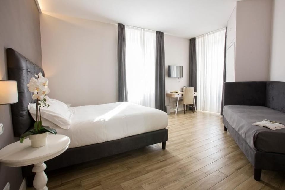 Triple Room, City View | In-room safe, desk, WiFi (free)