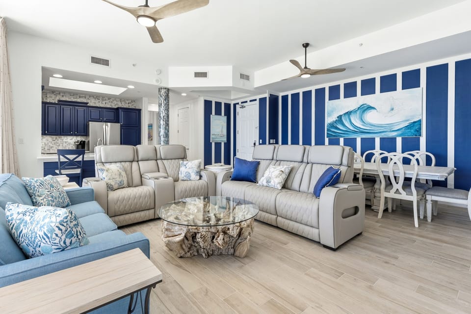 Condo, 3 Bedrooms | Living area