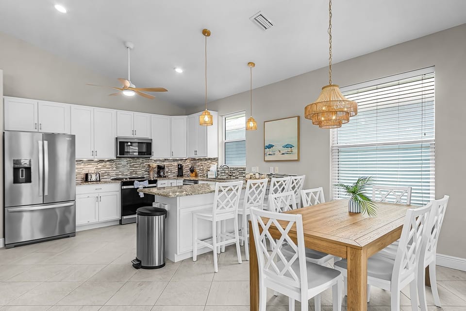 House, 3 Bedrooms | Private kitchen | Coffee/tea maker, fridge, oven, toaster
