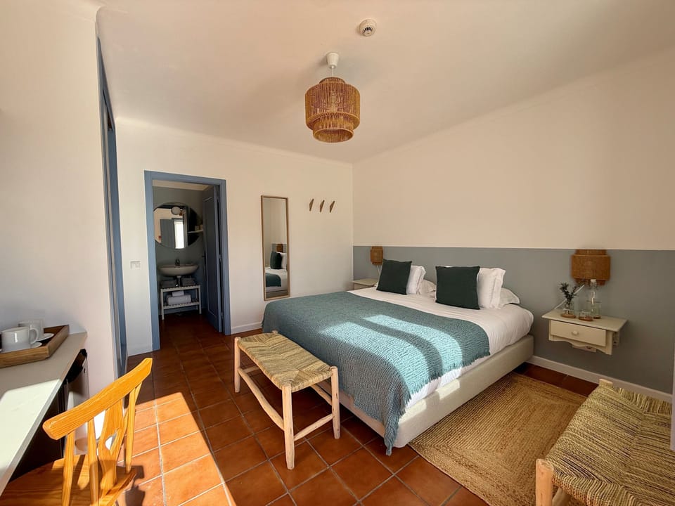 Classic Double or Twin Room, Patio, Garden View | Desk, soundproofing, free WiFi