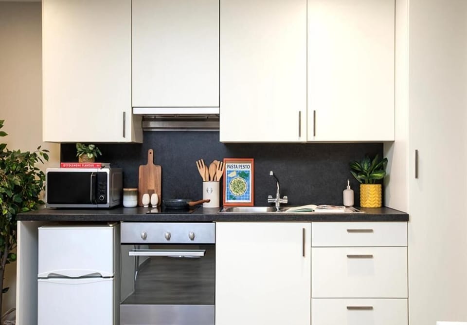 Classic Single Room | Private kitchen