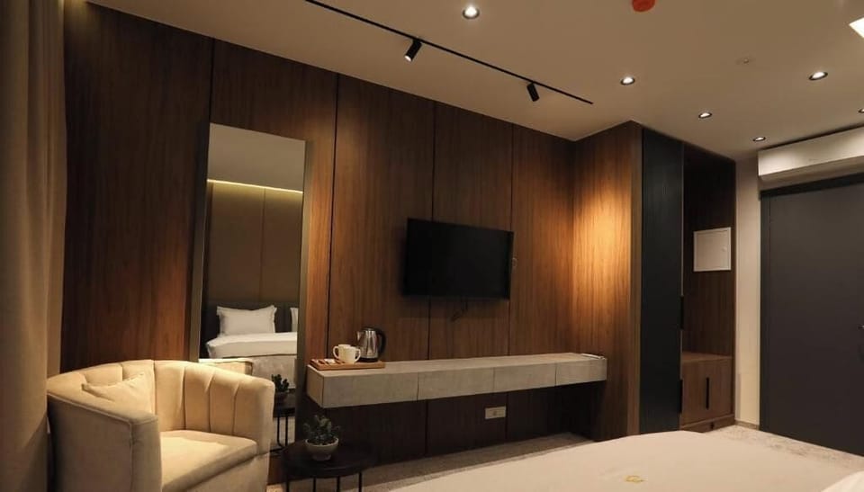 Deluxe Double Room, Balcony, Garden View | In-room safe, blackout drapes, soundproofing, WiFi (free)