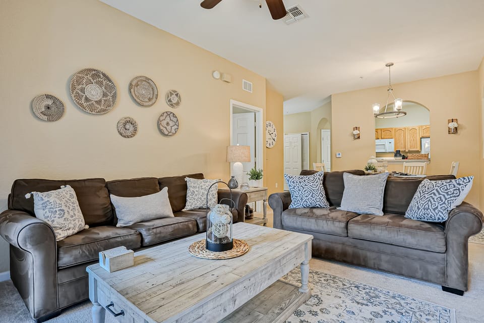 Condo, Multiple Beds, Pool Access, Garden View (Yellow Starfish - Windsor Hills) | Living area