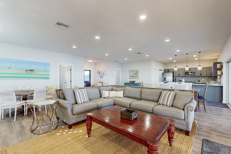 House, Multiple Beds, Pool Access, Pool View (June-in-Winter Jubilee) | Living area