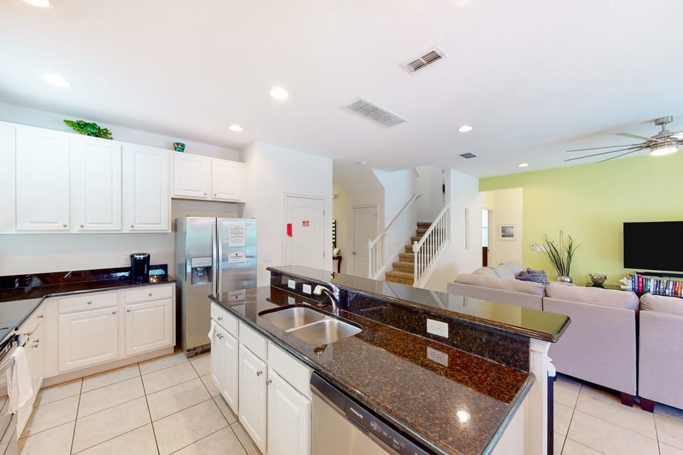 House, Multiple Beds, Pool Access, Pool View (Oakbourne Oasis) | Interior