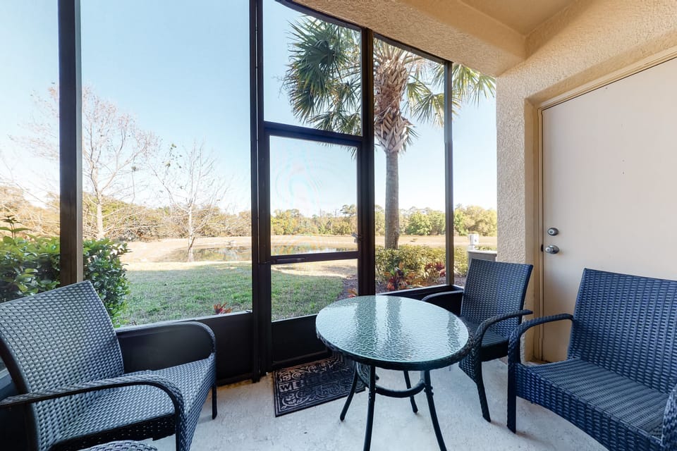 House, Multiple Beds, Pool Access, Pool View (Oakwater Getaways) | Interior