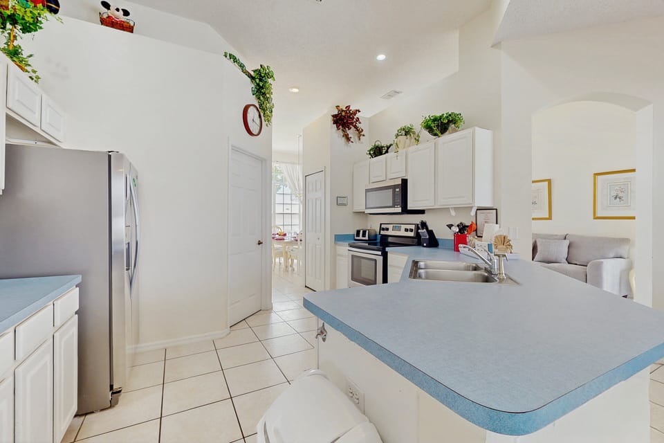 House, Multiple Beds, Pool Access, Pool View (Grosvenor Getaway) | Private kitchen