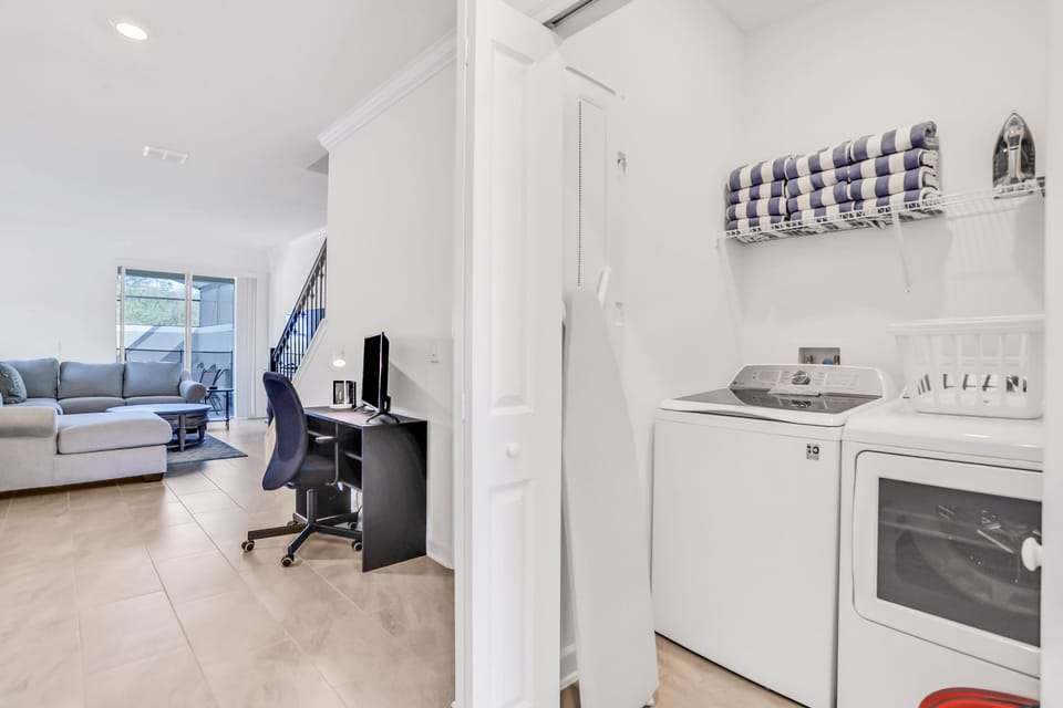 House, Multiple Beds, Pool Access, Pool View (Epic Retreat) | Laundry