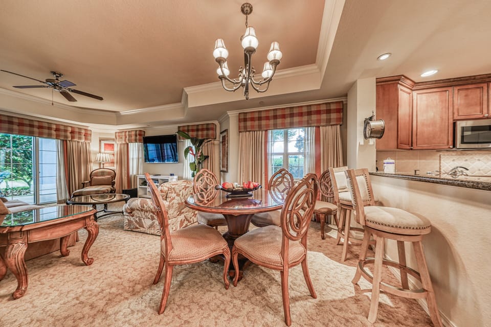 Condo, Multiple Beds, Pool Access, Garden View (Sunset Spectacular-Villas at Reunion) | Interior