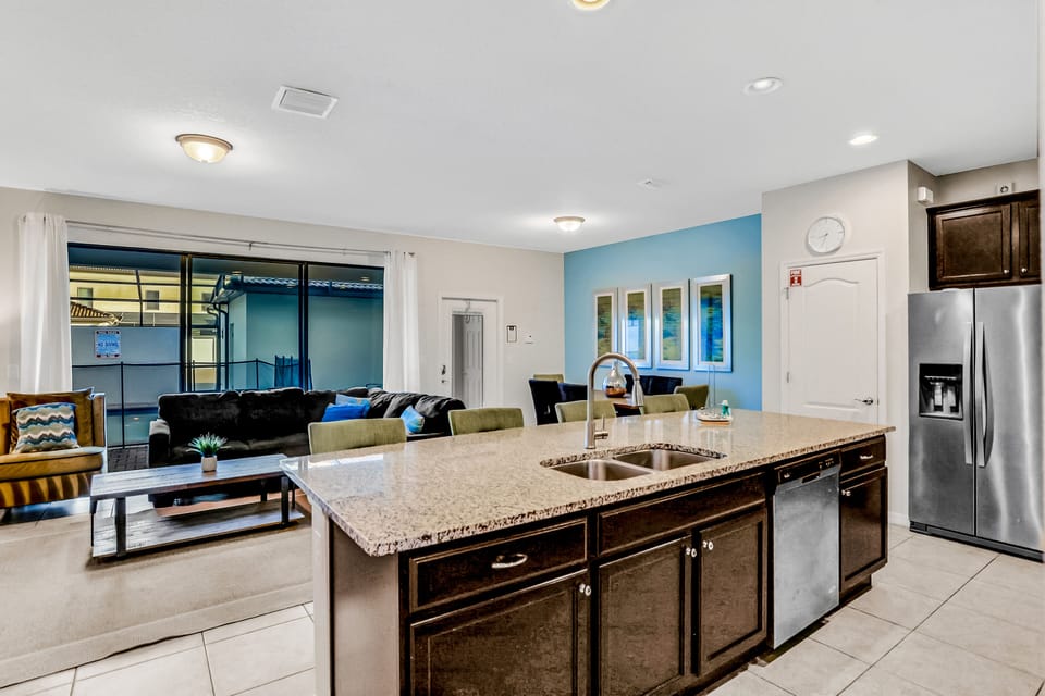 House, Multiple Beds, Pool Access, Pool View (The Lanai King - Windsor at Westside) | Interior