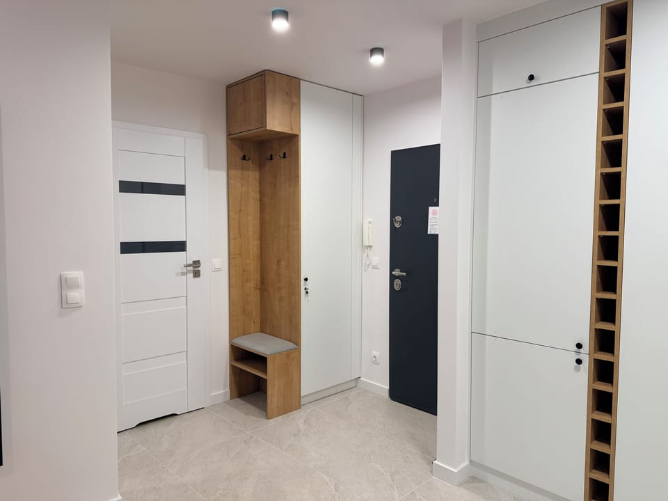 Comfort Apartment, City View | Interior