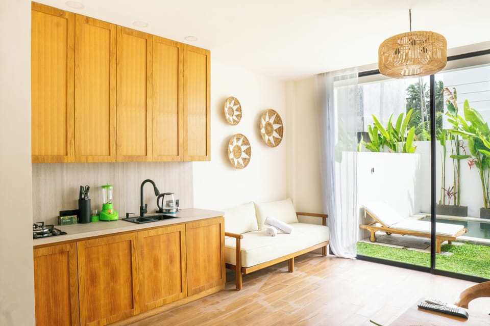 Deluxe Apartment, Patio, Garden View | Interior
