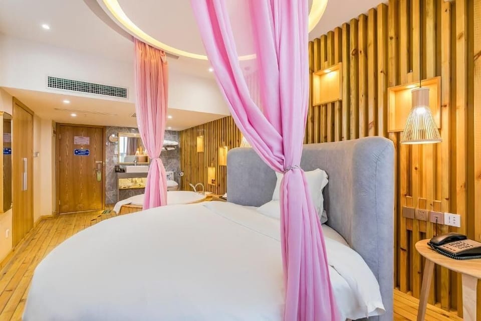 Double Room, Patio, City View | Premium bedding, desk, laptop workspace, bed sheets