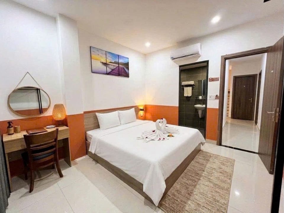 Deluxe Double Room, Balcony, City View | WiFi (free)