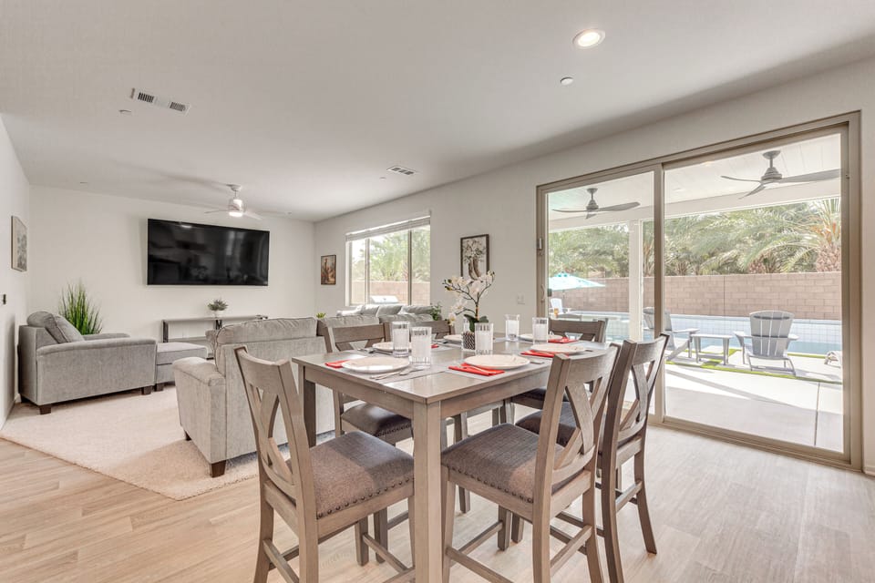 House (5 Bedrooms) | Interior