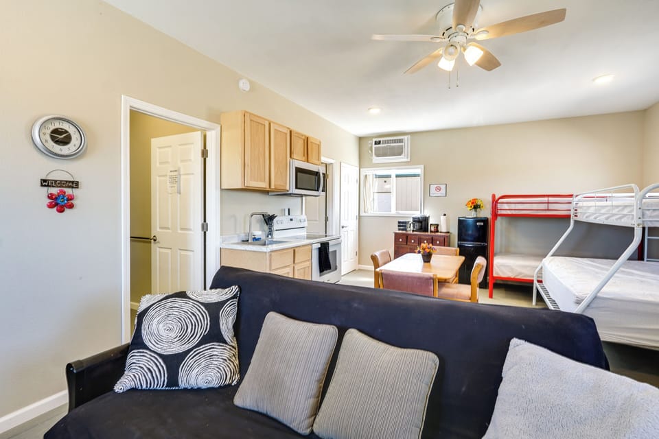 Apartment (0 Bedroom) | Interior
