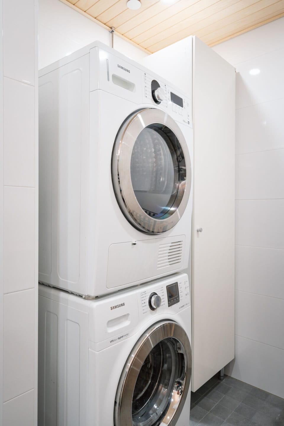 Modern 1BR Apt in Mall of Tripla Apartment in Helsinki