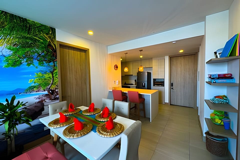 Apartment | Dining