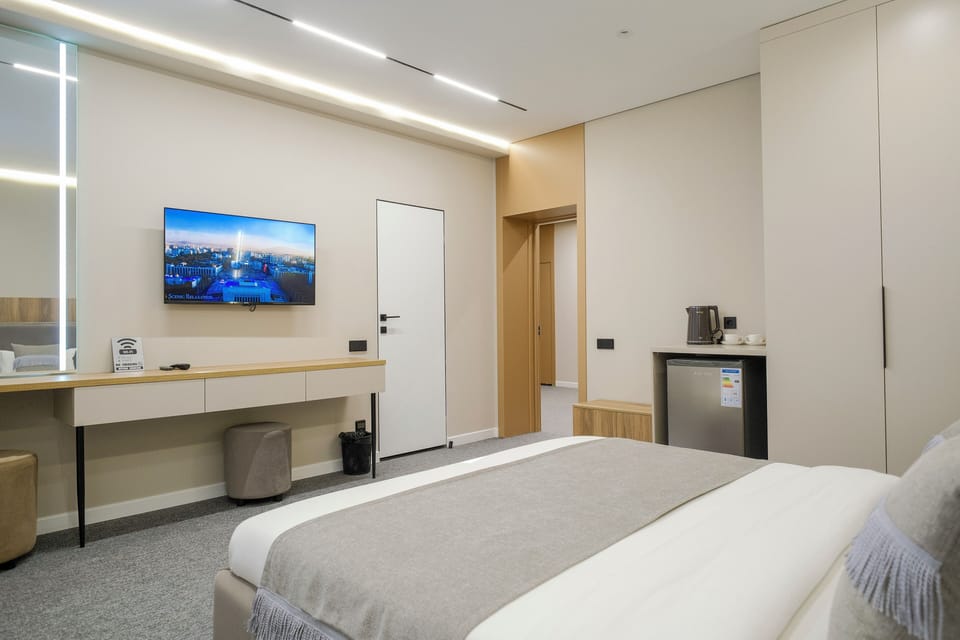 Double Room, Courtyard View | In-room safe, desk, laptop workspace, blackout drapes