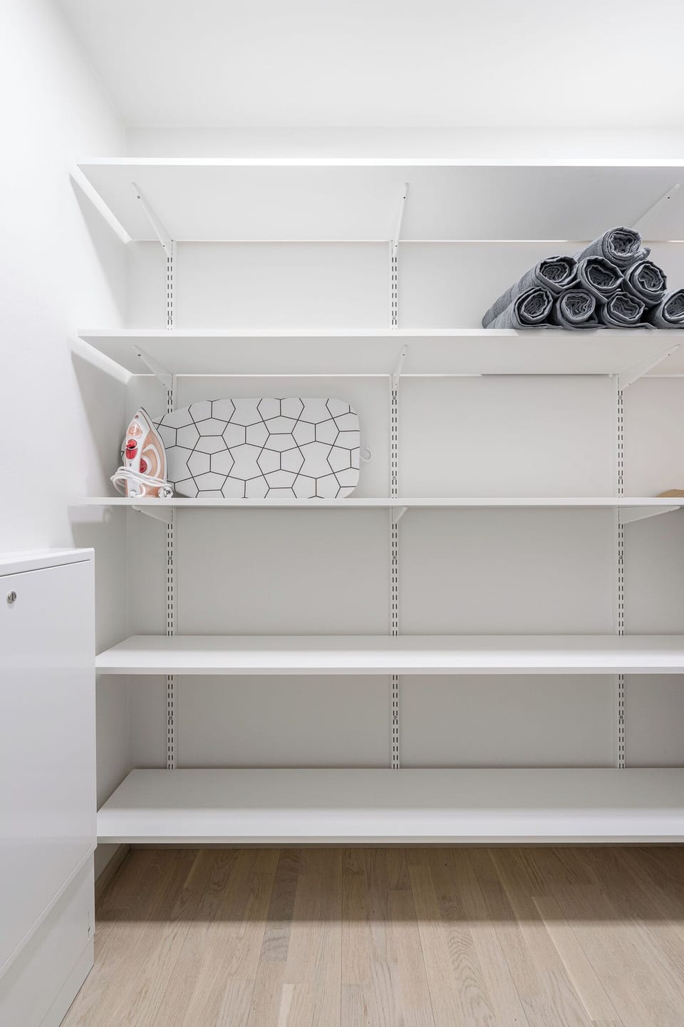 Standard Apartment, Balcony, Lake View | Wardrobe