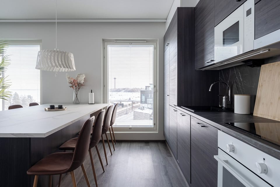 Superior Apartment, 2 Bedrooms, Lake View, Beachfront | Private kitchen | Full-size fridge, microwave, oven, stovetop