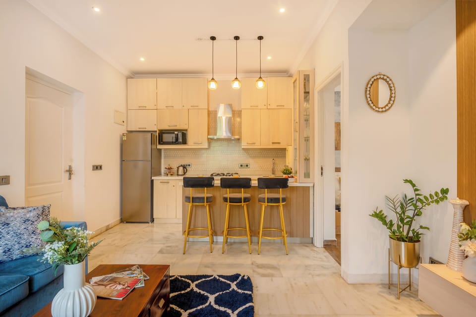 Apartment, 2 Bedrooms, Kitchenette | Private kitchen | Electric kettle, dining tables