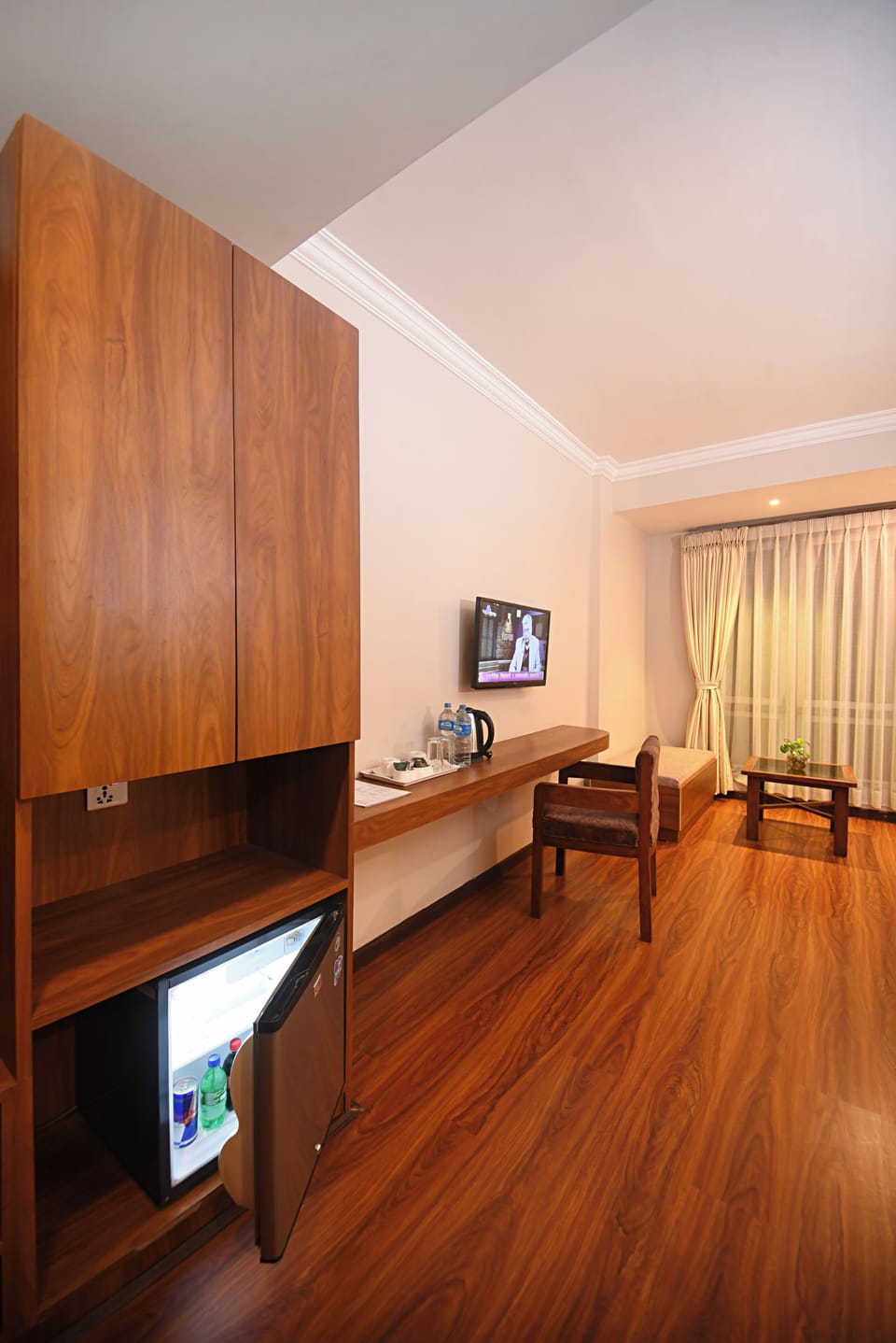 Egyptian cotton sheets, premium bedding, Select Comfort beds, minibar