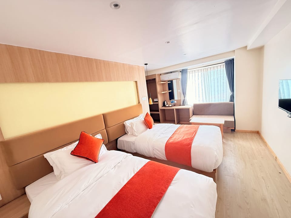 Superior Twin Room | Egyptian cotton sheets, premium bedding, Select Comfort beds, minibar