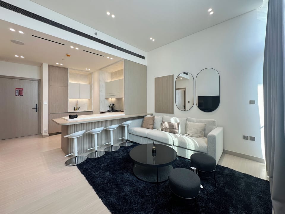 Luxury Apartment, 1 Queen Bed with Sofa bed, Balcony, City View | Living area