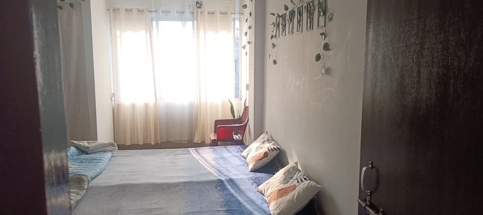 Deluxe Double or Twin Room, City View | Desk, laptop workspace, free WiFi