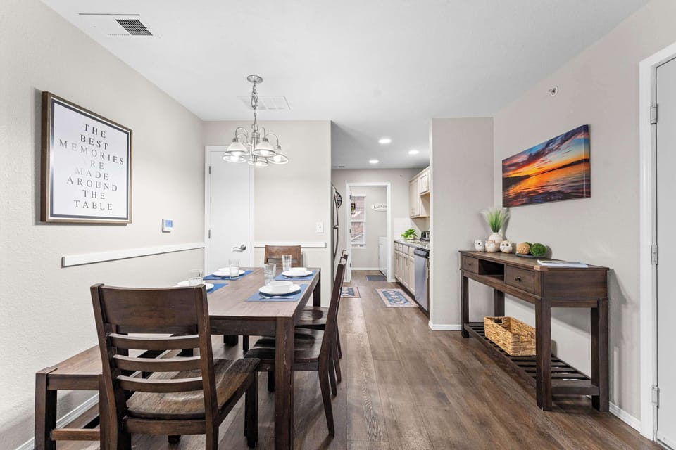 Condo, Multiple Beds, Balcony, Garden View (Sunset Cove at Table Rock Lake) | Dining