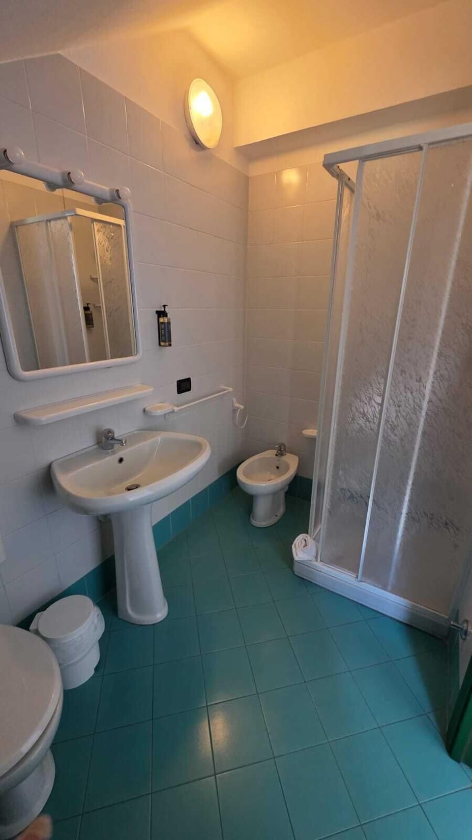 Classic Double Room, Mountain View | Bathroom