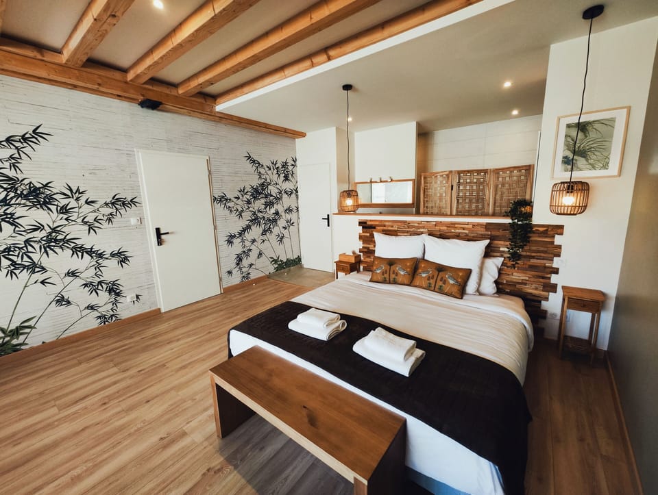 Premium Suite, Garden View (BOIS) | Premium bedding, desk, laptop workspace, iron/ironing board