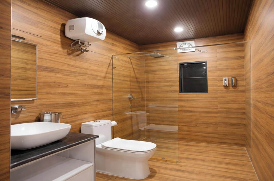 Premium Double Room, Mountain View | Bathroom | Shower, rainfall showerhead, slippers, towels