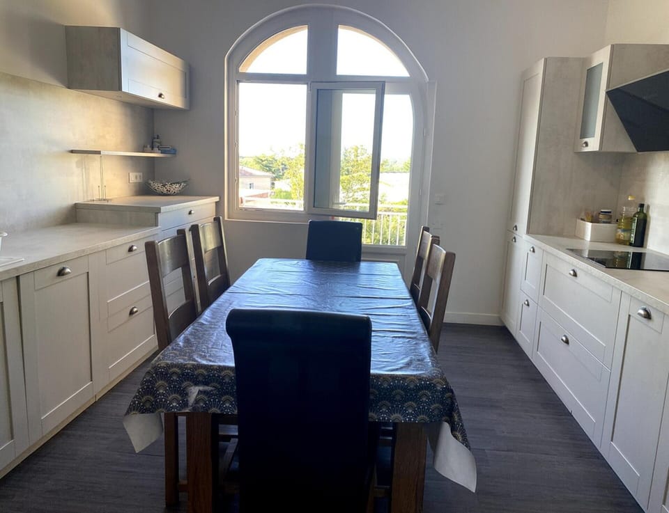 House | Dining