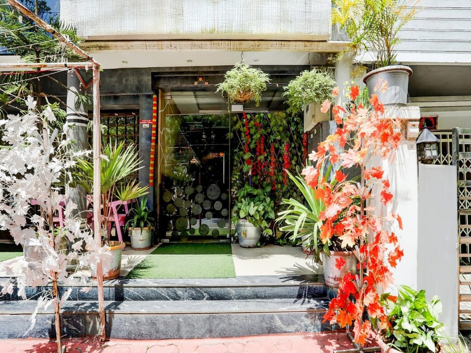 House | Reception