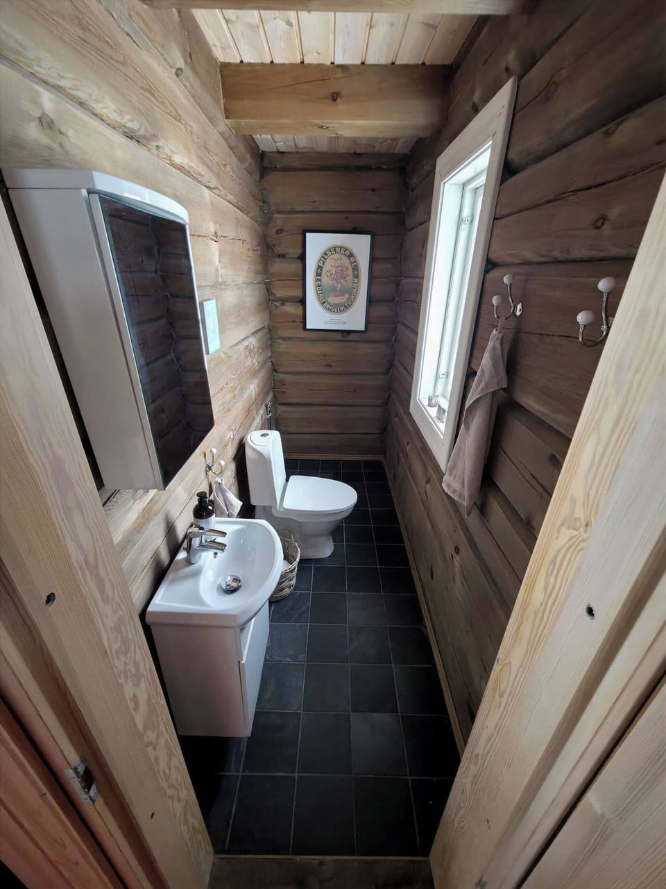 Solberglia 380 - Sauna, Hot Tub and Fireplace Cabin in Innlandet