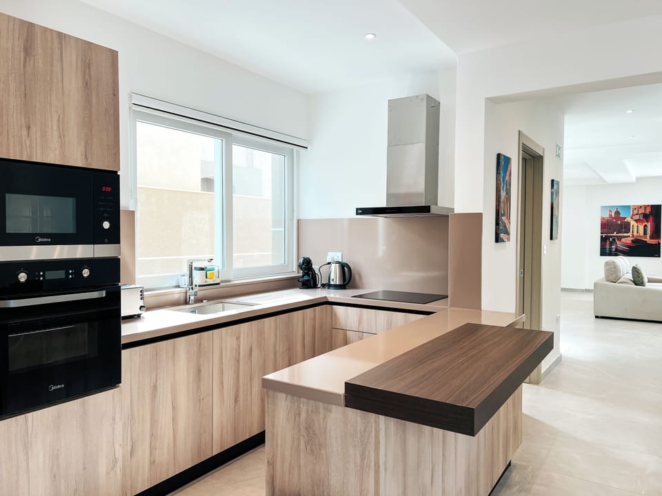 Villa, City View, Poolside | Private kitchen | Fridge, microwave, oven, stovetop
