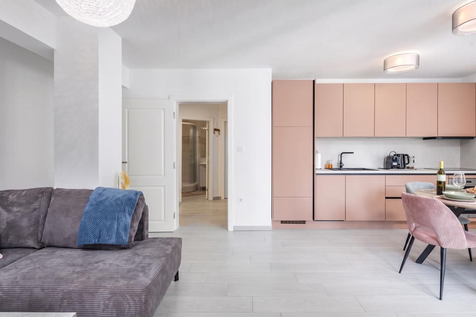 Standard Apartment, 1 Bedroom, Balcony (Apt Rosa Walk To Beach /w Balcony) | Interior
