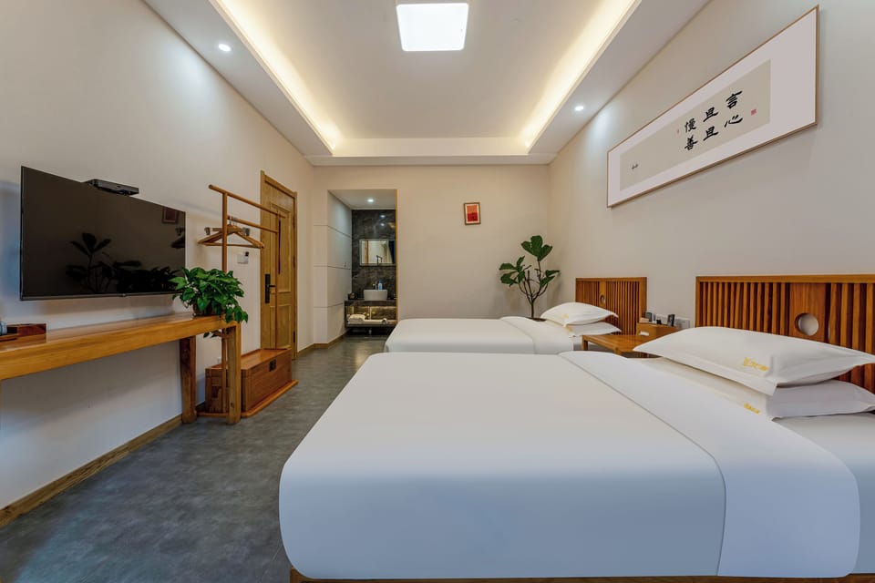 Comfort Double Room | Blackout drapes, soundproofing, WiFi (free)