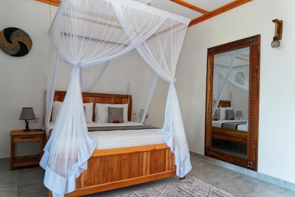 Family Suite, Balcony, Garden View | Desk, free WiFi, bed sheets