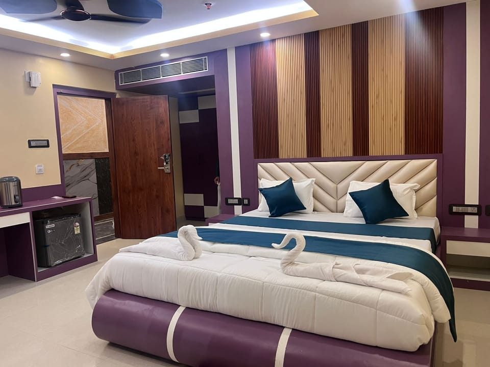 Deluxe Double Room | Free WiFi