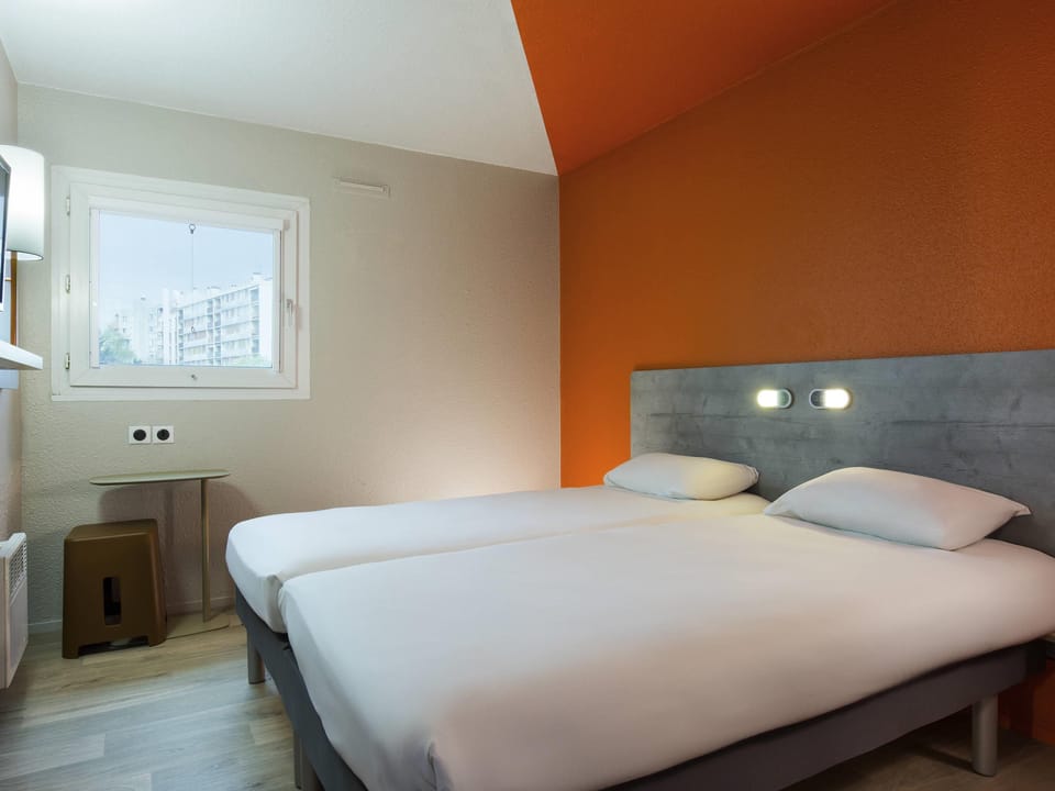 Standard Twin Room, 2 Twin Beds | Premium bedding, desk, free WiFi, bed sheets