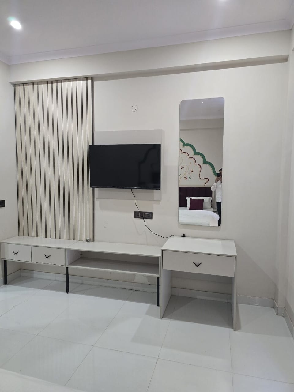 Comfort Room | Free WiFi