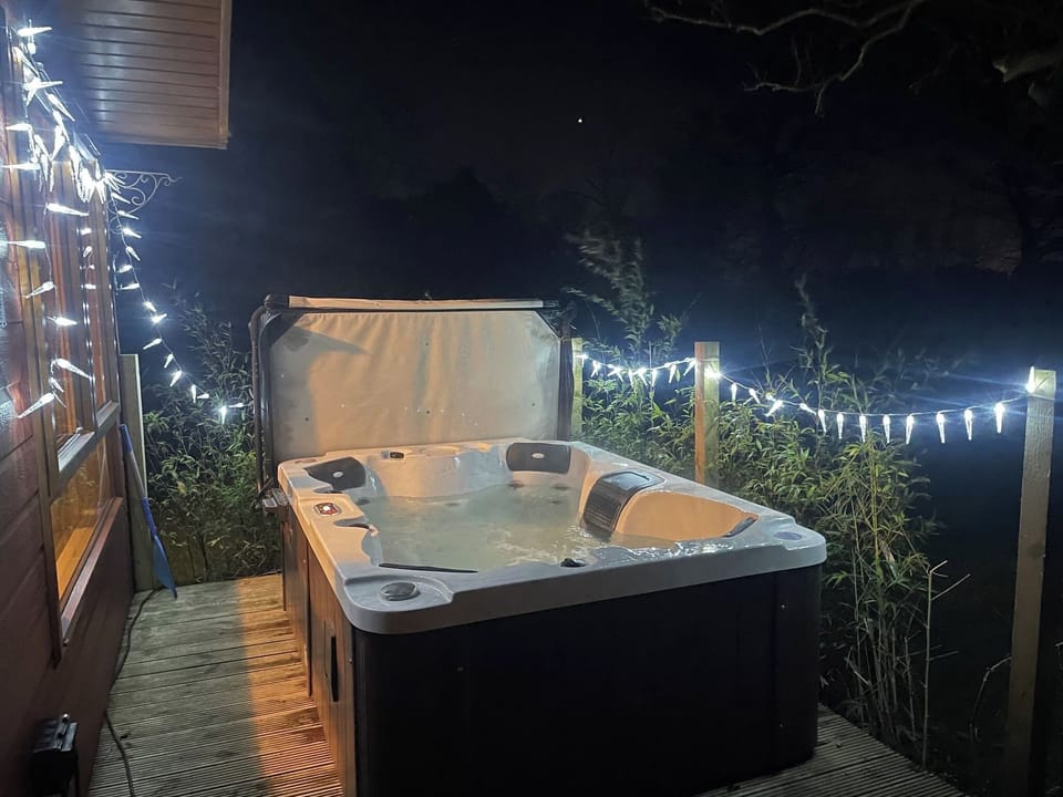 Cabin, 3 Bedrooms, Accessible, Patio | Outdoor spa tub
