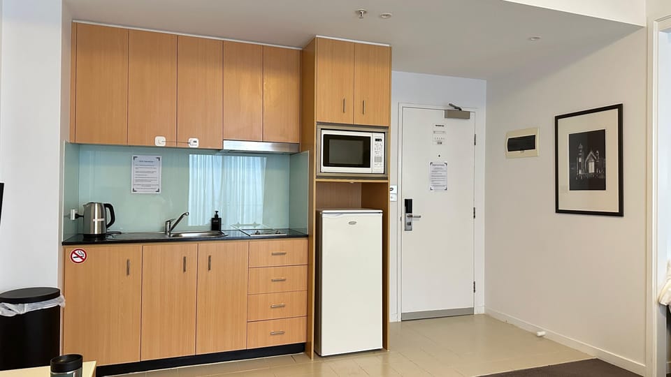 Family Studio Suite | Private kitchen