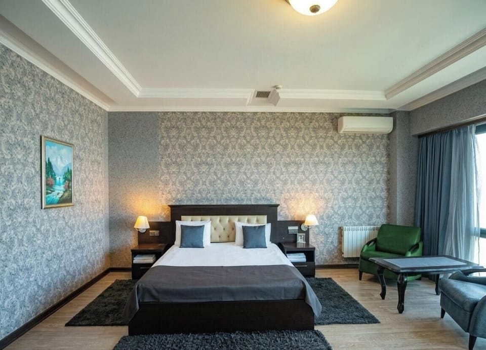 Deluxe Double or Twin Room, Non Smoking, Sea View | Egyptian cotton sheets, premium bedding, down comforters, pillowtop beds