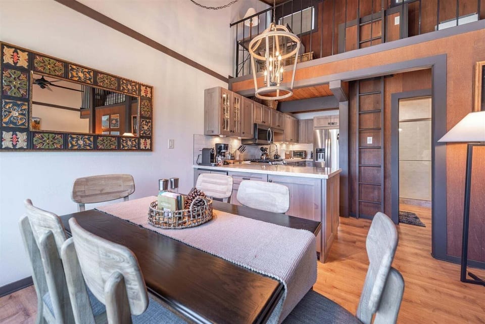 Condo, 3 Bedrooms | Dining