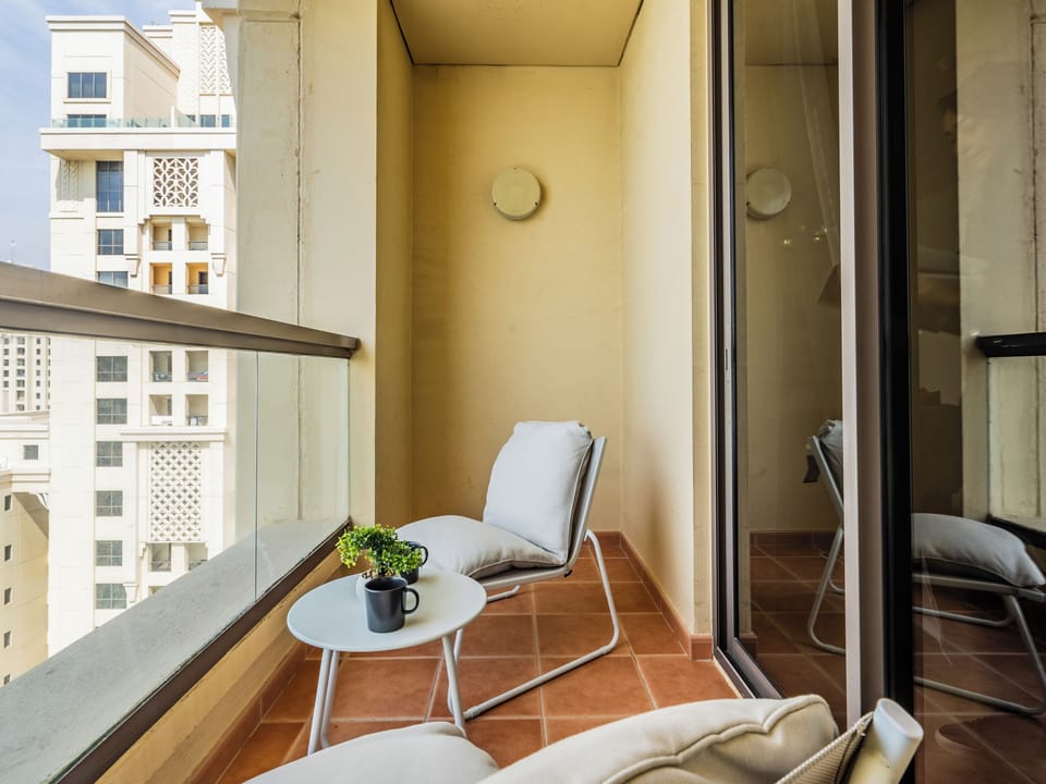 Apartment, Balcony, Sea View | Property grounds