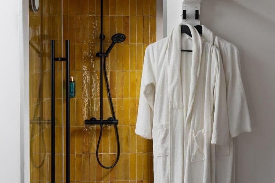 Deluxe Double Room | Bathroom